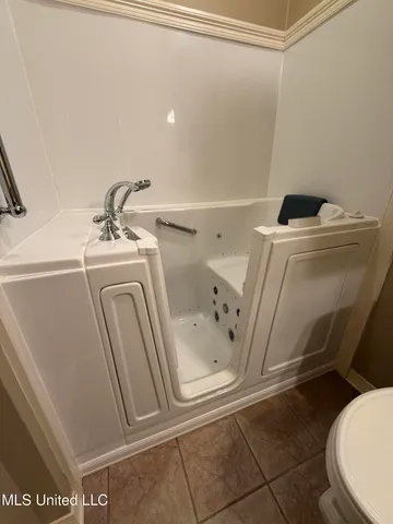 $265,000 | 614 Annawood Lane Northeast, Brookhaven, MS 39601