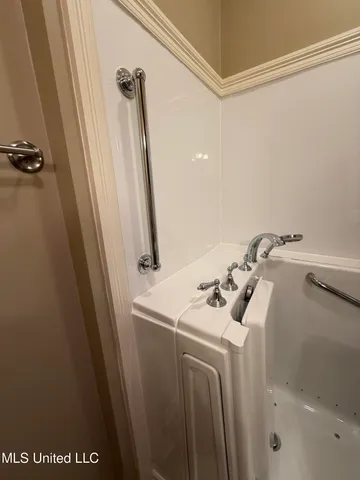 $265,000 | 614 Annawood Lane Northeast, Brookhaven, MS 39601