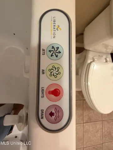 $265,000 | 614 Annawood Lane Northeast, Brookhaven, MS 39601