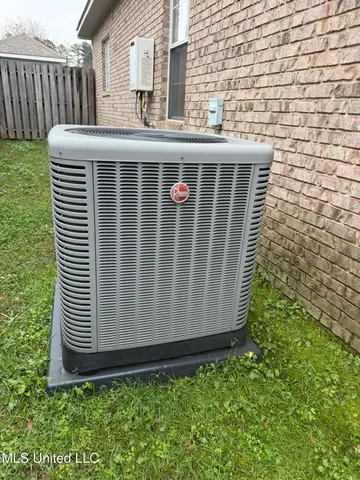 $265,000 | 614 Annawood Lane Northeast, Brookhaven, MS 39601