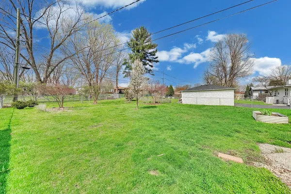 $295,000 | 4318 Sioux Lane, McHenry, IL 60050