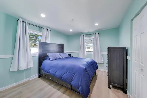$295,000 | 4318 Sioux Lane, McHenry, IL 60050