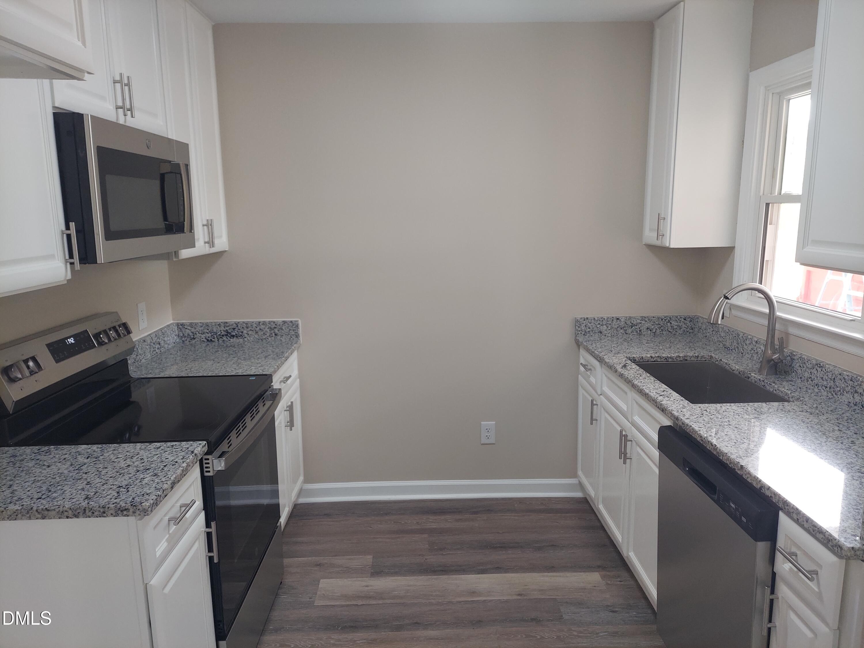 4333 Rockside Hills Drive Raleigh, NC 27603 - Photo 3 of 16 Kitchen