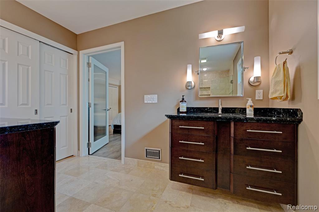 1692 Edinborough Drive Rochester Hills, MI 48306 - Photo 20 of 53