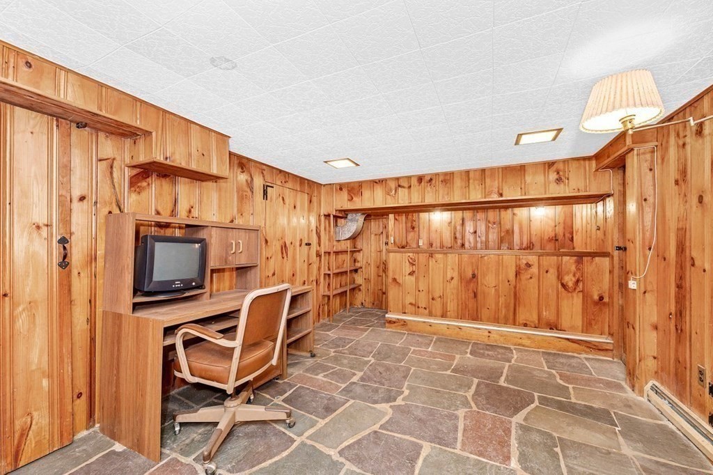 2084 Washington Street Newton, MA 02462 - Photo 14 of 17