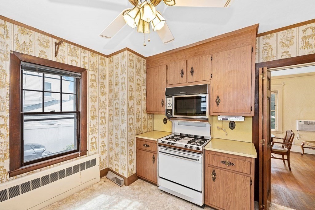 2084 Washington Street Newton, MA 02462 - Photo 8 of 17