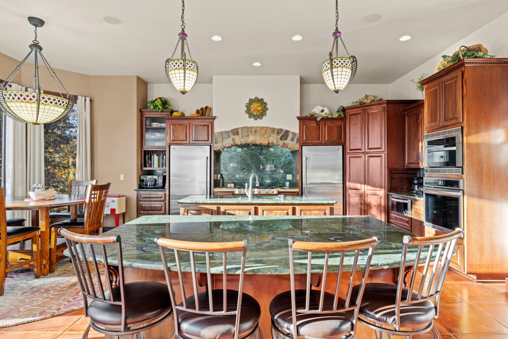 6012 Cooper's Hawk Road Klamath Falls, OR 97601 - Photo 15 of 58 Kitchen Island looking across to Range
