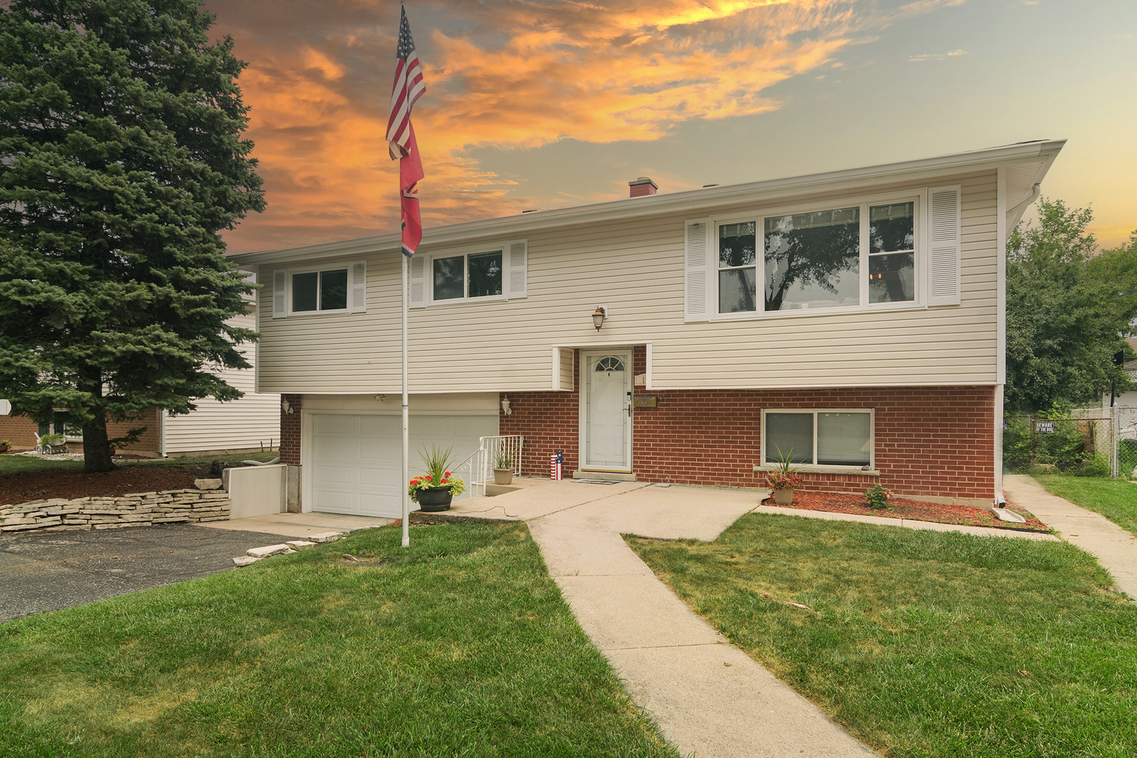 117 Evergreen Street Addison, IL 60101 - Photo 1 of 26 Gallery Image 1