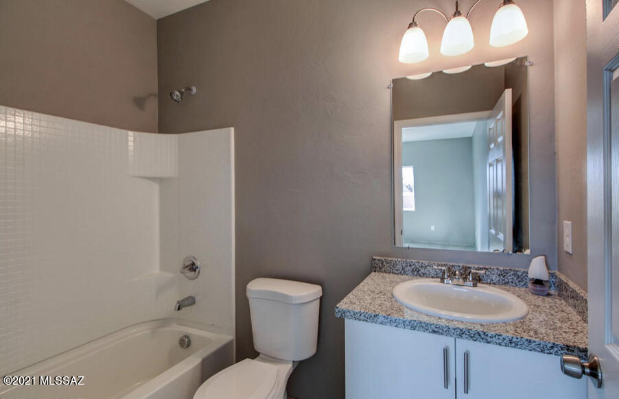 2552 West Roadrunner Road Tucson, AZ 85746 - Photo 4 of 9