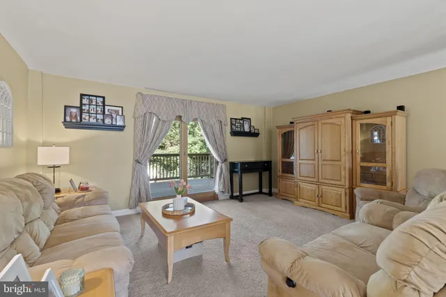 $319,999 | 3581 Nottingham Lane, Philadelphia, PA 19114