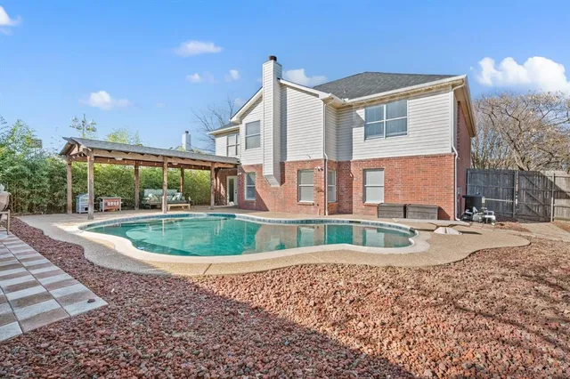 $515,000 | 332 Cortland Circle, Roanoke, TX 76262