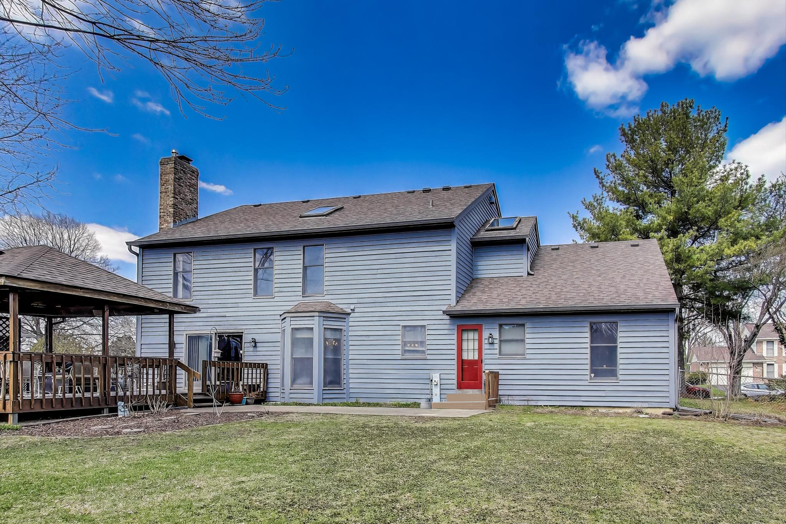 2080 Carolyn Road Aurora, IL 60506 - Photo 41 of 50 a front view of a house with a yard