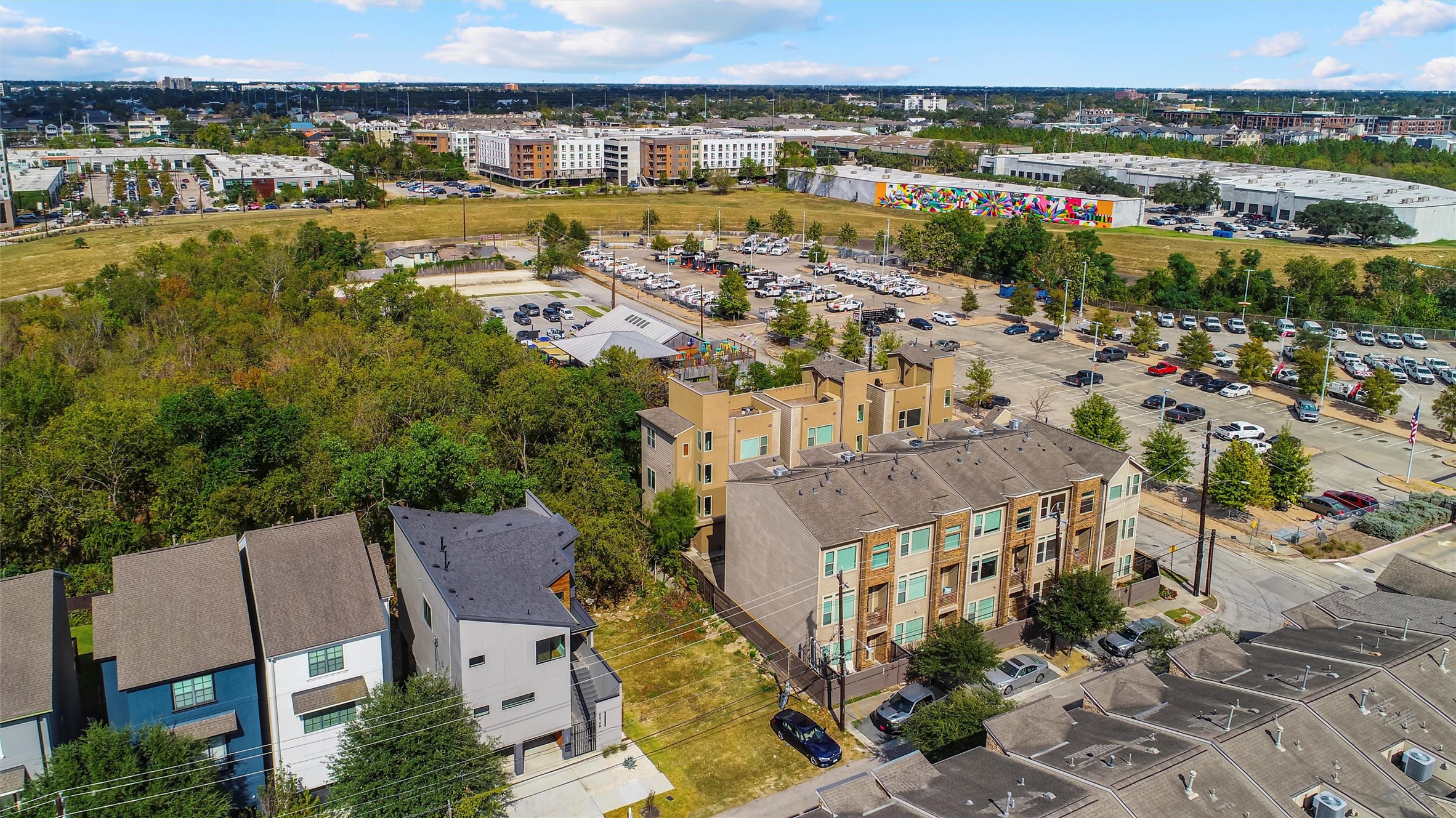 4510 Cornish Street Houston, TX 77007 - Photo 2 of 8 an aerial view of multiple house