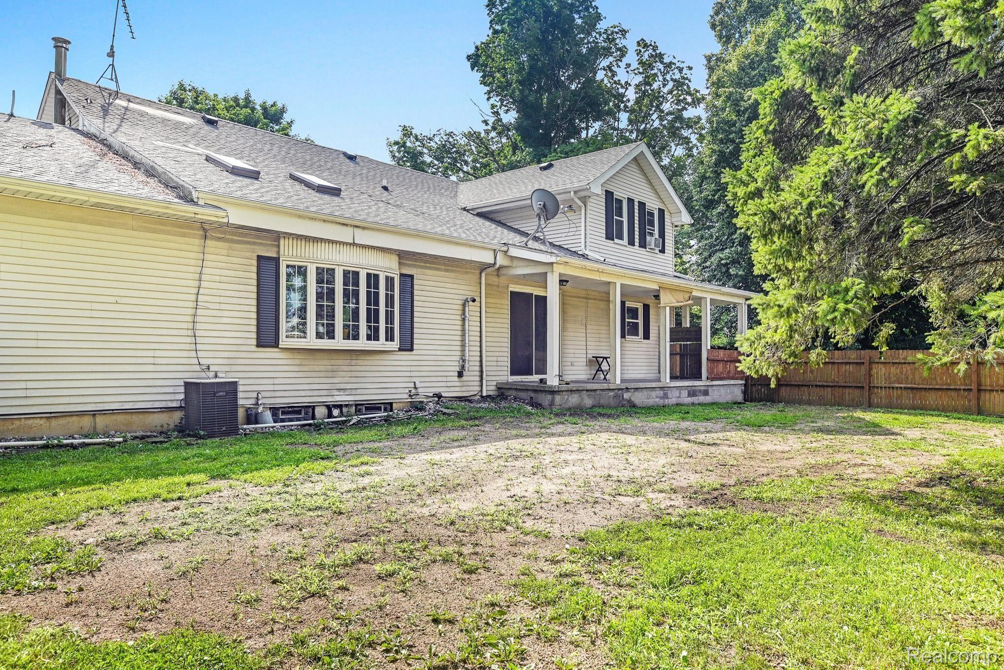 3777 West Lovejoy Road Byron, MI 48418 - Photo 5 of 31 CNG_5177_8_9.jpg