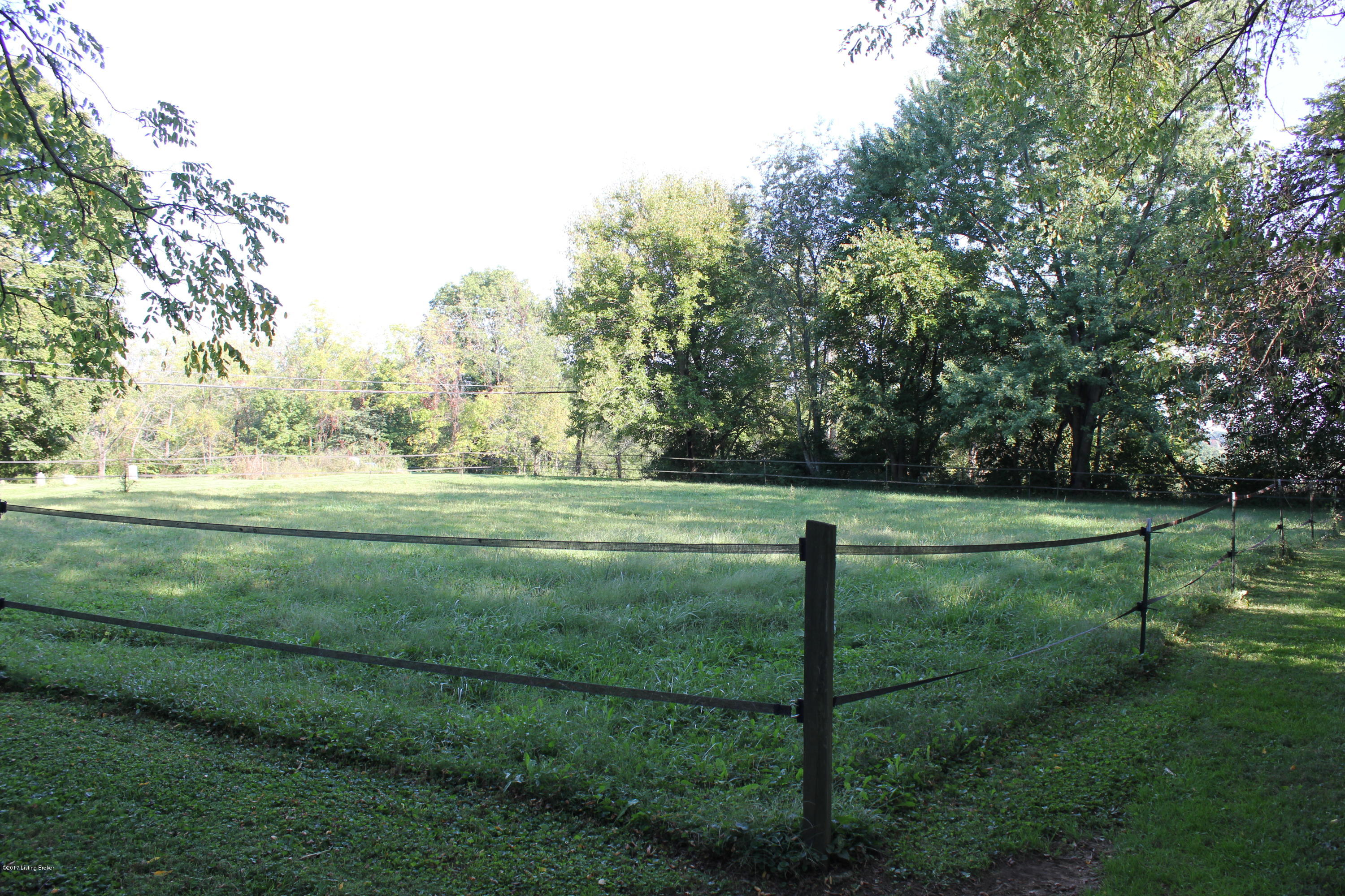 4400 Old Lagrange Road Buckner, KY 40010 - Photo 6 of 29 IMG_3092