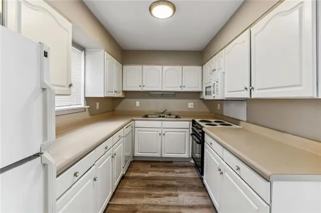$1,200 | 2509 Houma Boulevard, Unit 302, Metairie, LA 70001
