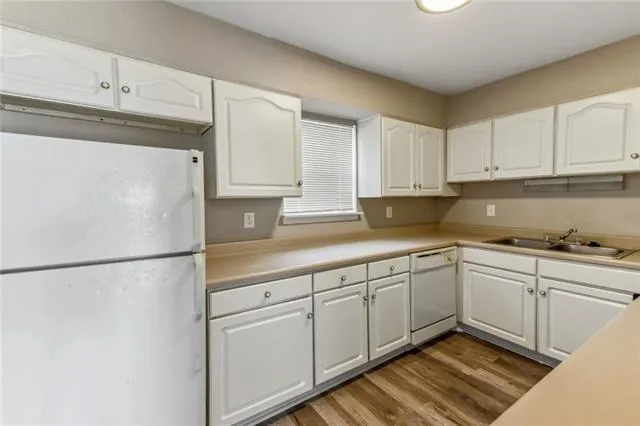 $1,200 | 2509 Houma Boulevard, Unit 302, Metairie, LA 70001