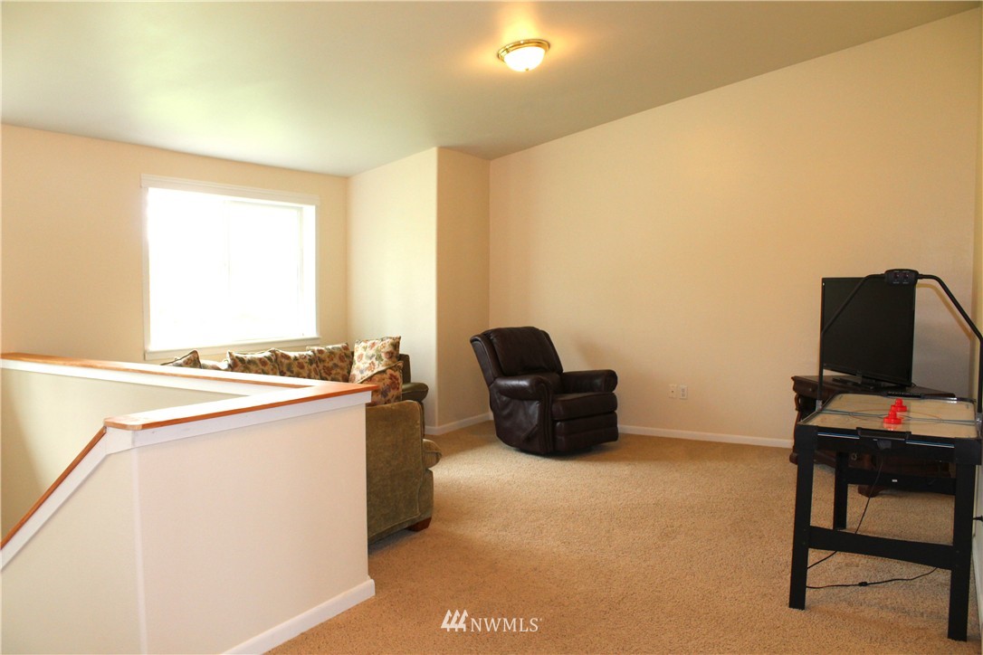 10327 Evergreen Valley Road Southeast Olympia, WA 98513 - Photo 14 of 15 Gallery Image 14