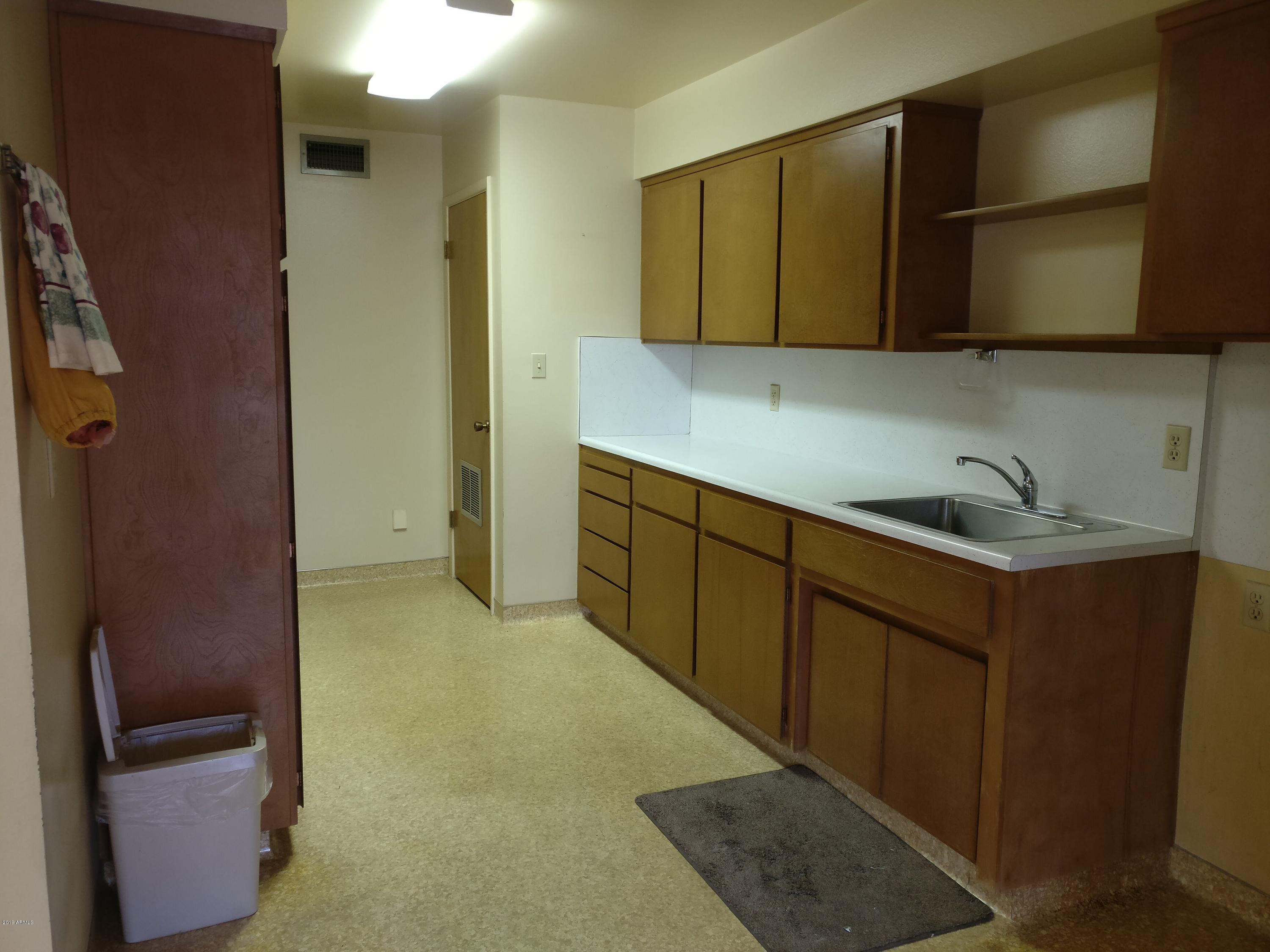 3733 West Ocotillo Road Phoenix, AZ 85019 - Photo 18 of 24 Laundry