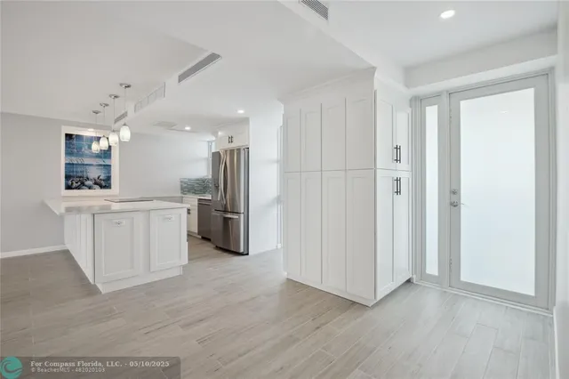 $384,000 | 1900 South Ocean Drive, Unit 905, Fort Lauderdale, FL 33316