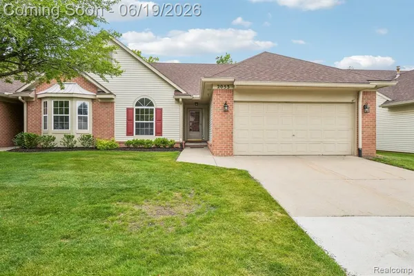 $309,900 | 2053 Maplehurst Drive, Walled Lake, MI 48390