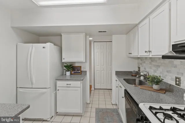 $225,000 | 6071 Majors Lane, Unit 2, Columbia, MD 21045