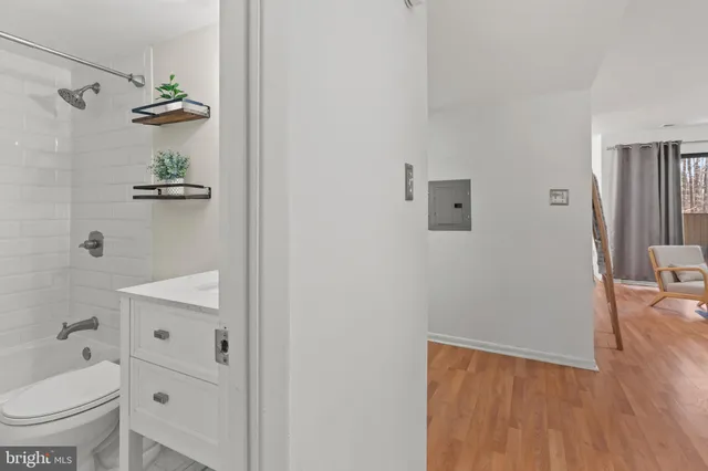 $225,000 | 6071 Majors Lane, Unit 2, Columbia, MD 21045