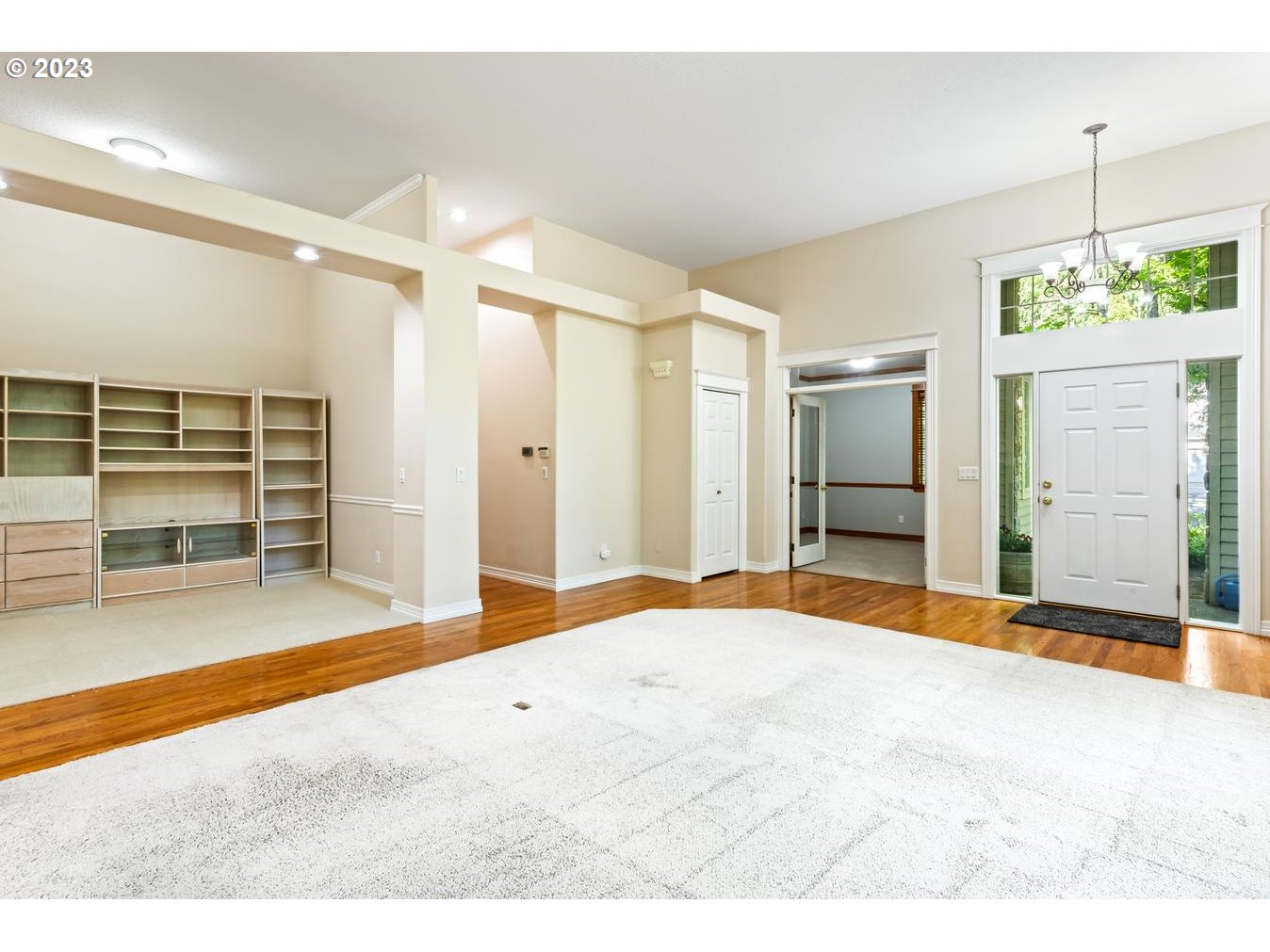 7522 Southwest 64th Place Portland, OR 97219 - Photo 6 of 32 Gallery Image 6
