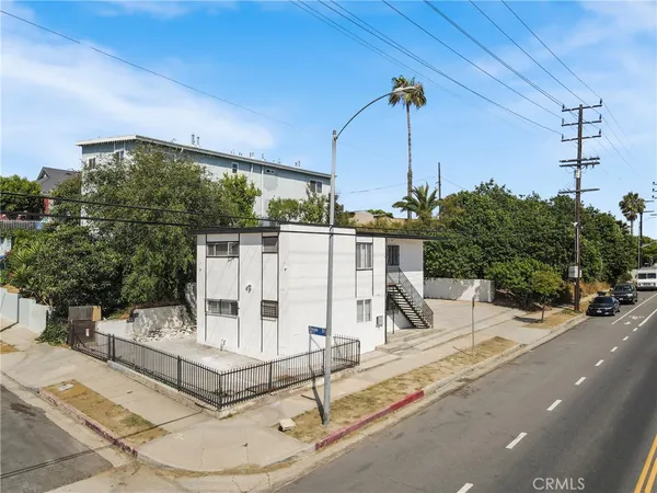 $895,000 | 3155 East 8th Street, Los Angeles, CA 90023
