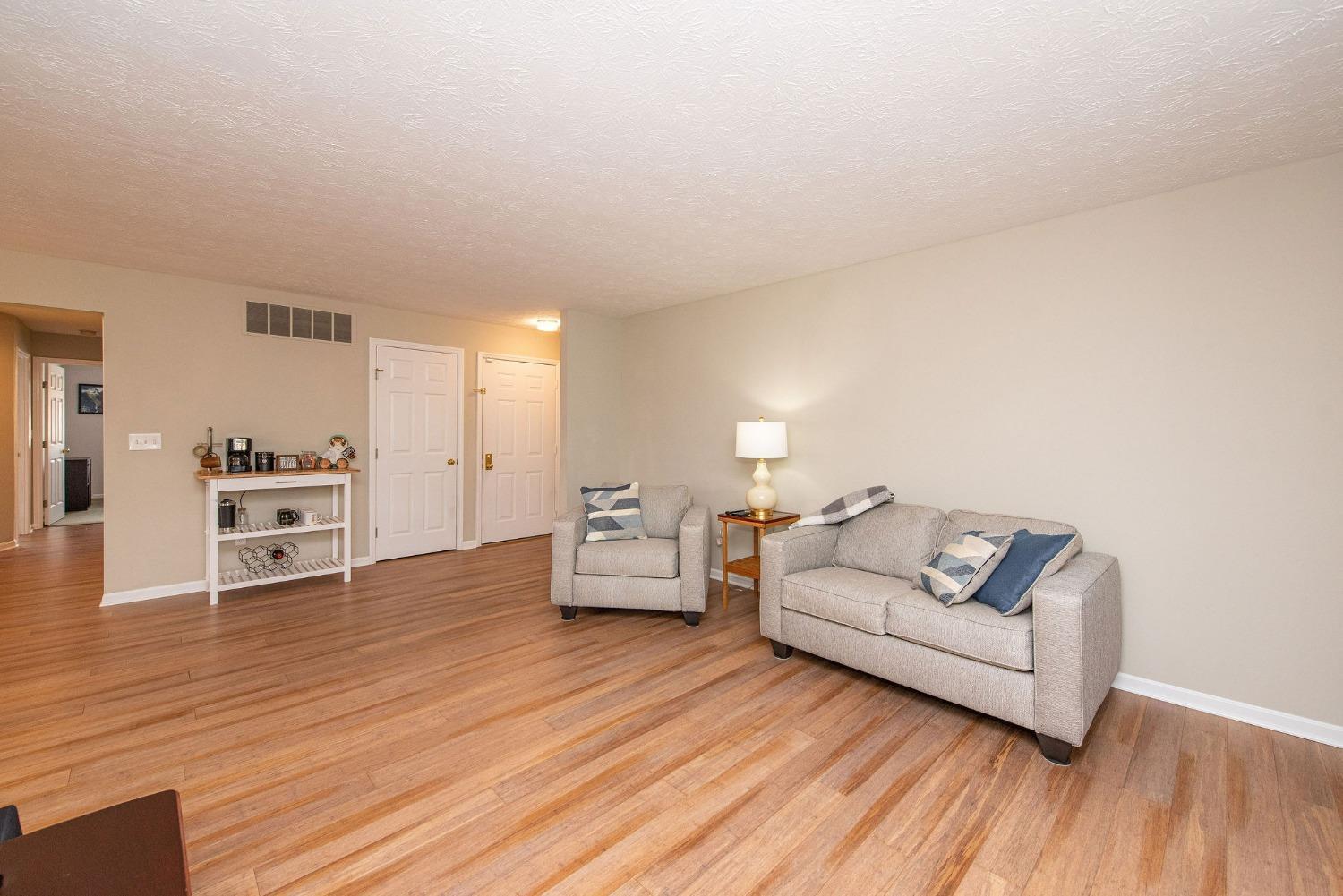 6360 Cheviot Road, Unit 1 Cincinnati, OH 45247 - Photo 4 of 35 Gallery Image 4