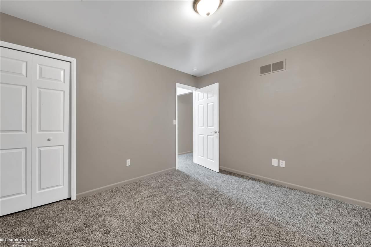 322 East Thirteen Mile Road Royal Oak, MI 48073 - Photo 10 of 16