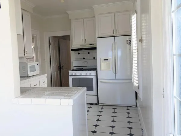 $5,600 | 364 Cypress Avenue, San Bruno, CA 94066