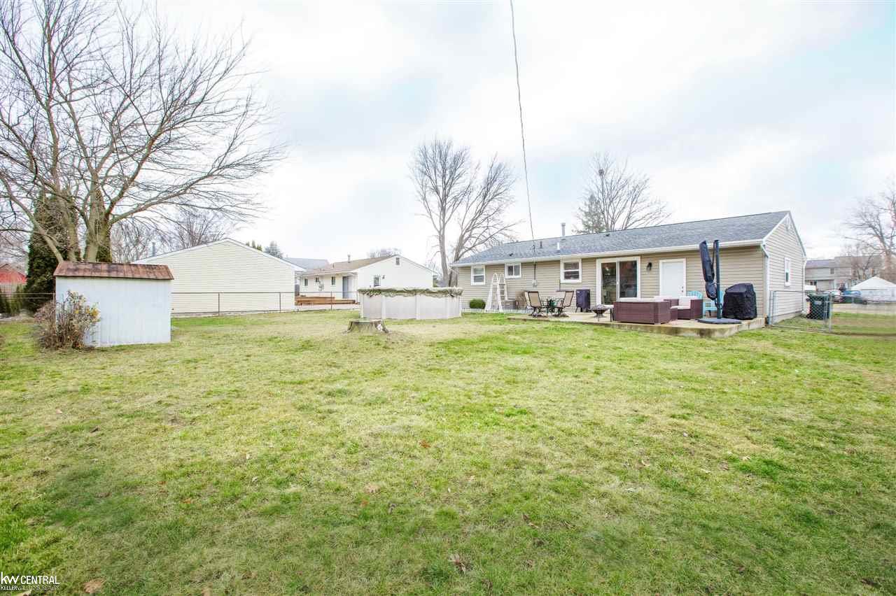 3120 Longview Avenue Rochester, MI 48307 - Photo 25 of 35 Large Yard