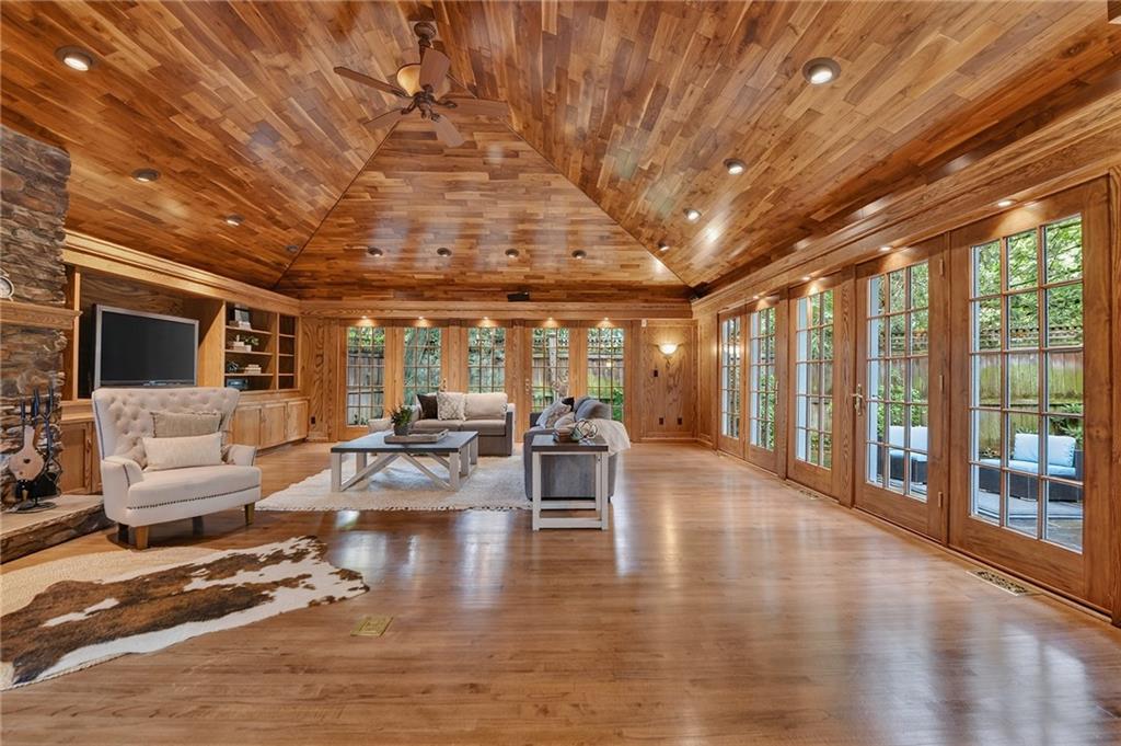 6699 Kinsman Road Pittsburgh, PA 15217 - Photo 18 of 50