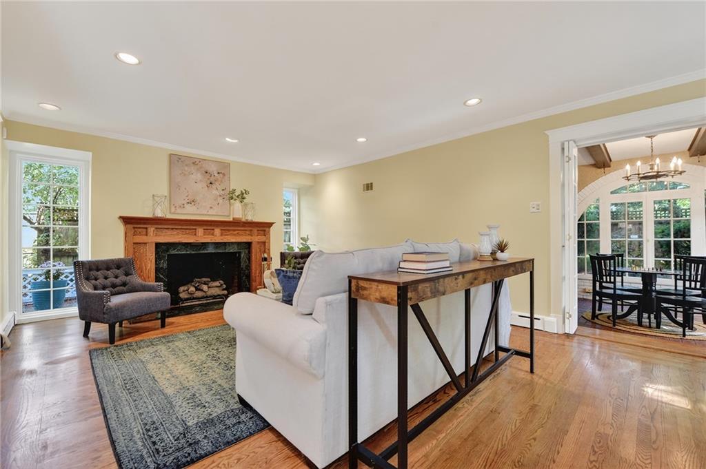 6699 Kinsman Road Pittsburgh, PA 15217 - Photo 6 of 50