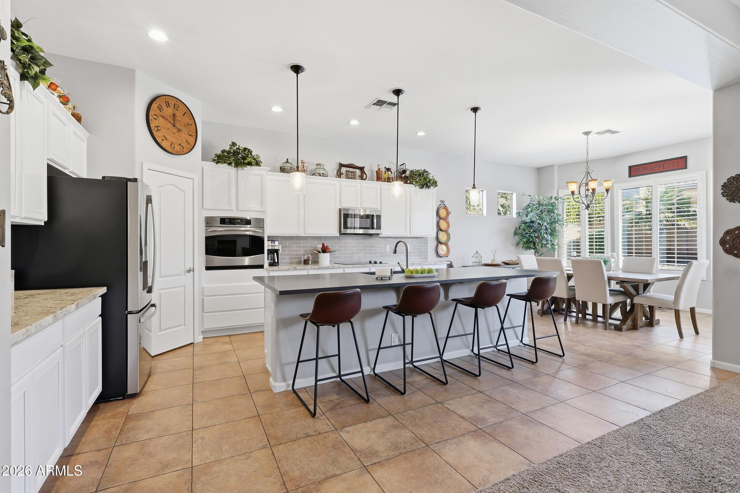 2537 South Santa Rita Way Chandler, AZ 85286 - Photo 11 of 45 Kitchen