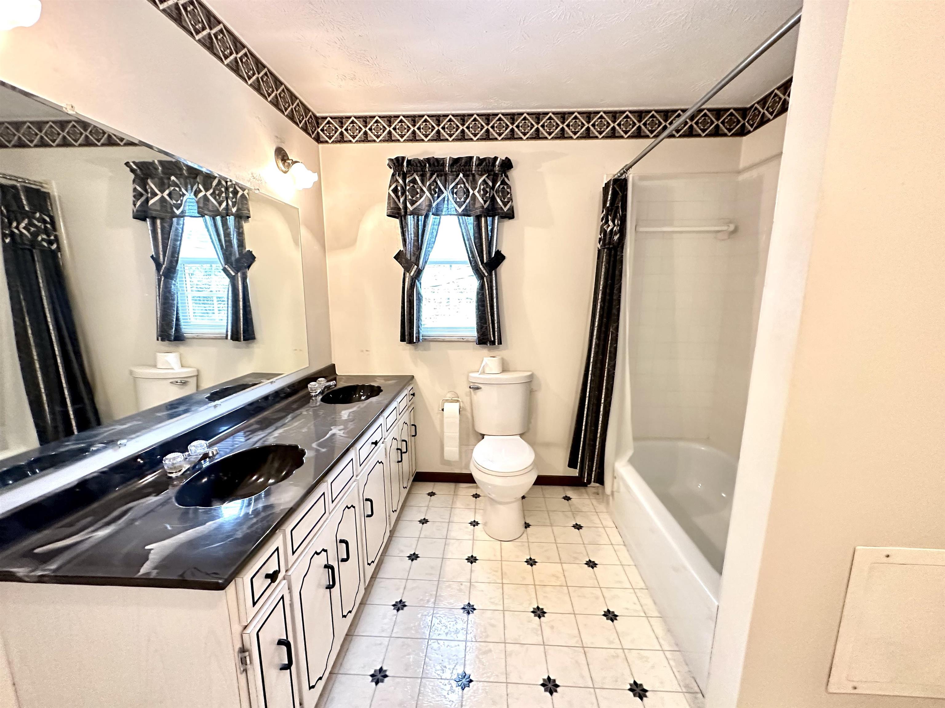 2235 East Thompson Road Ashland, KY 41102 - Photo 12 of 24