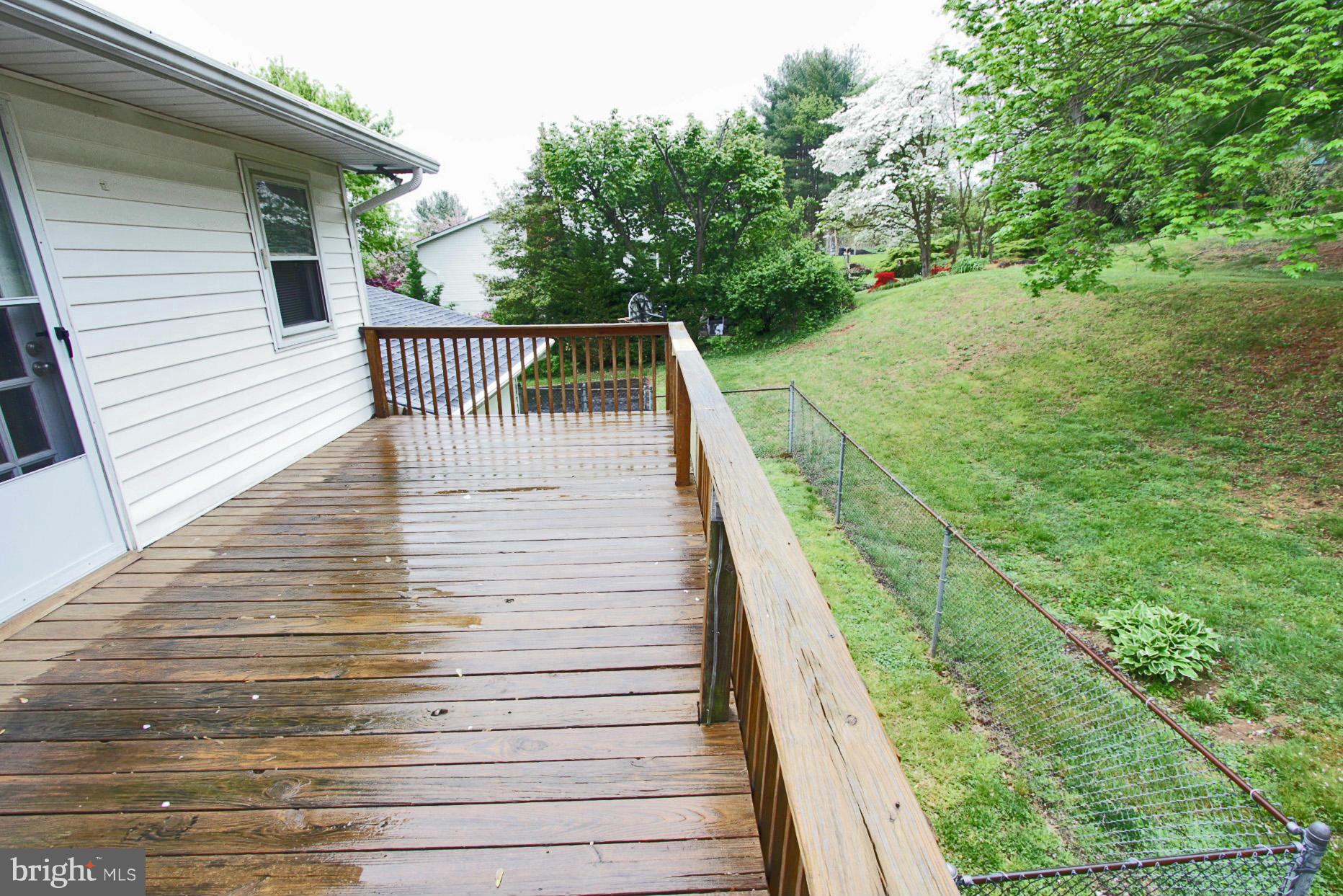 8014 Yellowstone Road Kingsville, MD 21087 - Photo 26 of 30 Deck