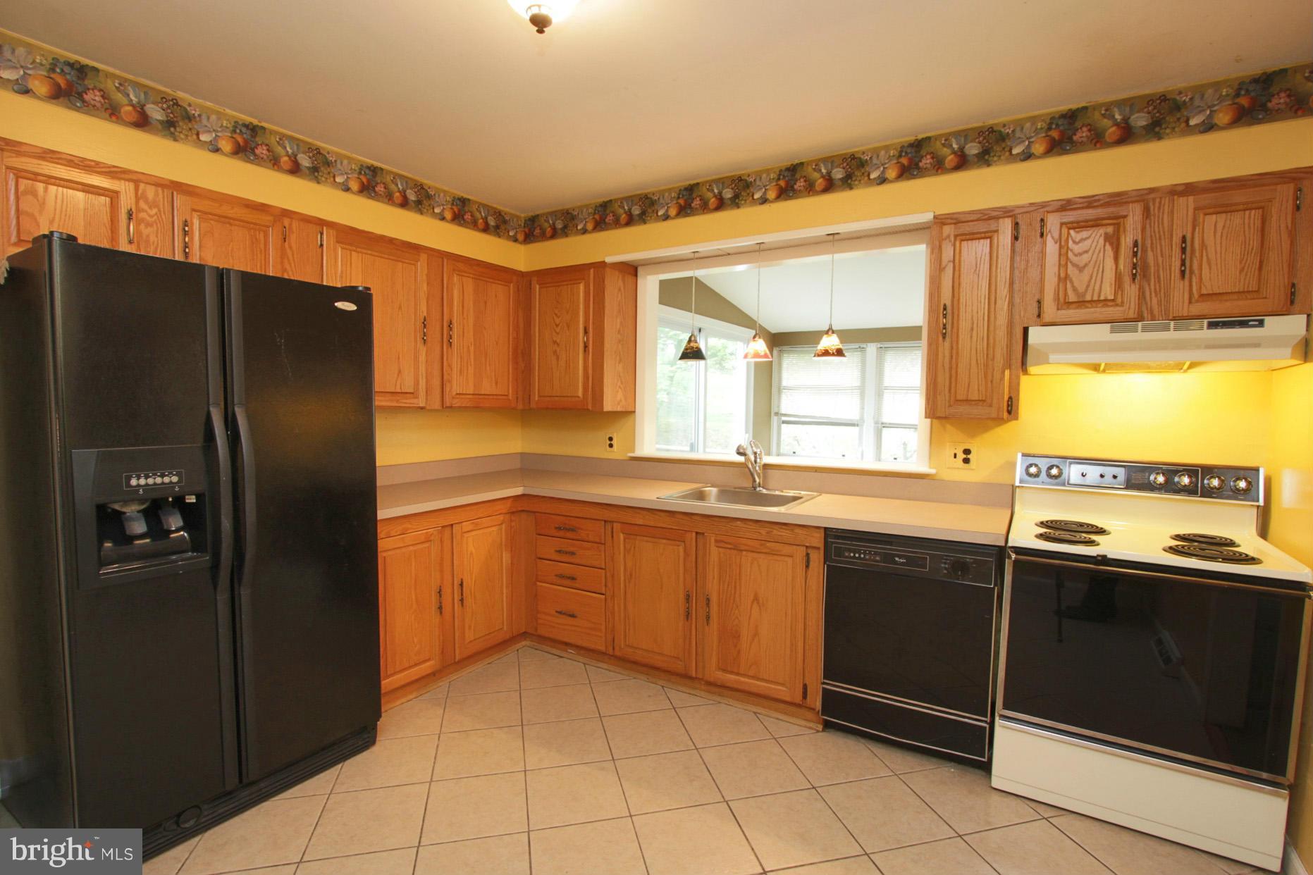 8014 Yellowstone Road Kingsville, MD 21087 - Photo 7 of 30 Kitchen
