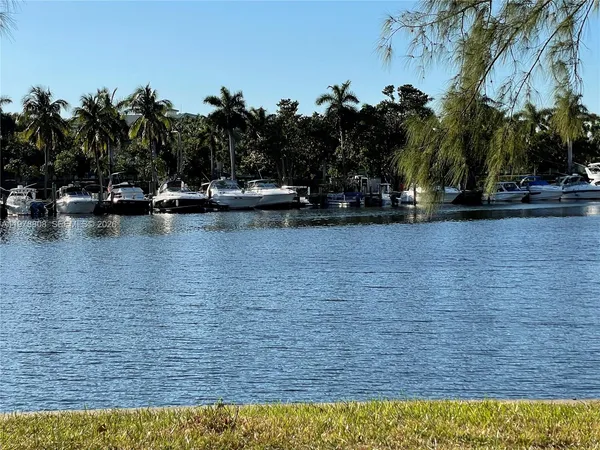 $2,400 | 851 Three Islands Boulevard, Unit 109, Hallandale Beach, FL 33009