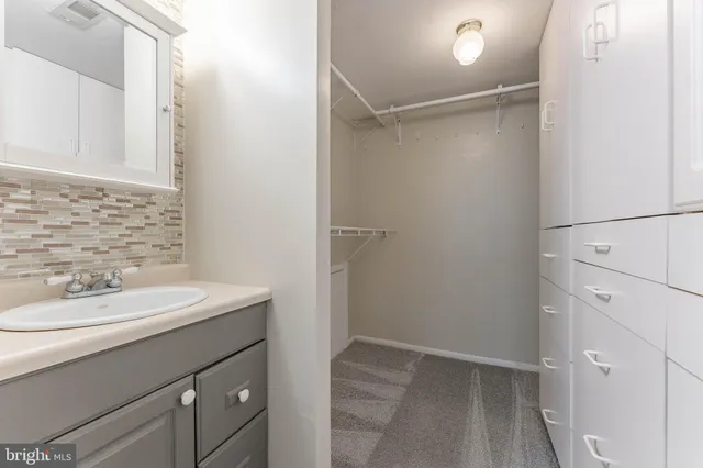 $229,900 | 1602 Meadowview Lane, Mont Clare, PA 19453