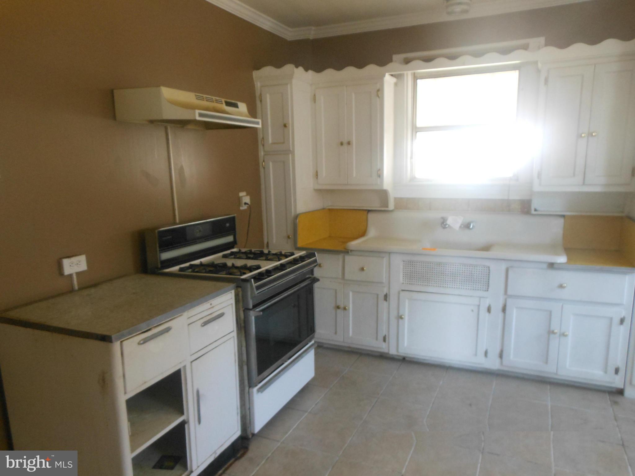 4110 Moravia Road Baltimore, MD 21206 - Photo 4 of 9 Kitchen-photo one