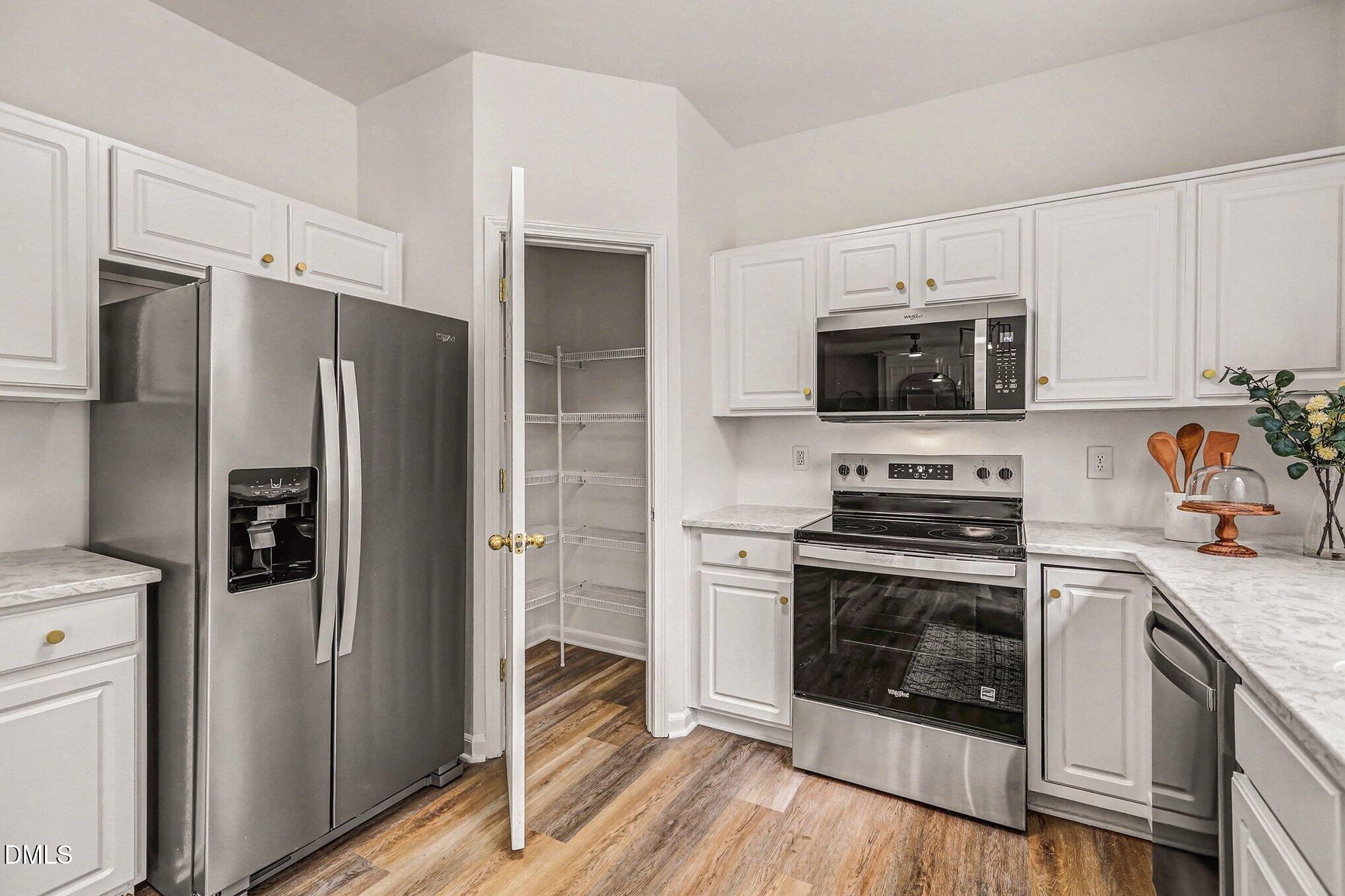 322 Willingham Road Morrisville, NC 27560 - Photo 11 of 36 013_file_2089