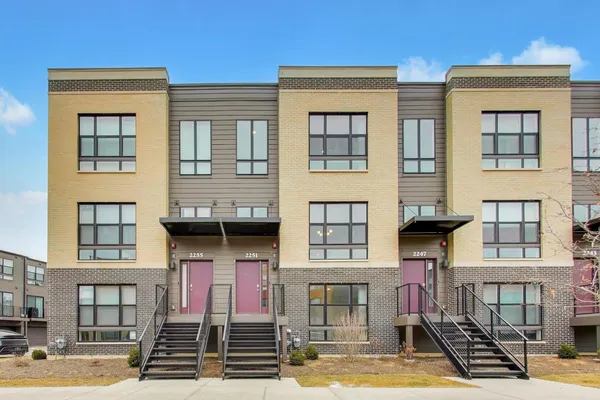 $3,800 | 2251 Venture Drive, Unit 2251, Schaumburg, IL 60173