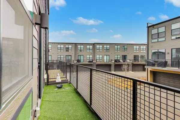 $3,800 | 2251 Venture Drive, Unit 2251, Schaumburg, IL 60173