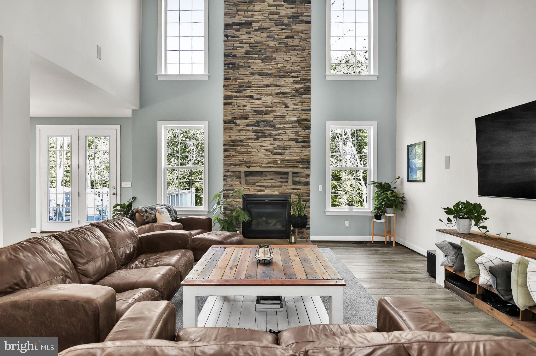 245 Perth Drive Fredericksburg, VA 22405 - Photo 4 of 41 Family room