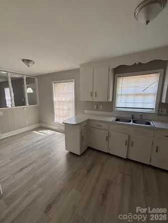 $1,300 | 6720 Woodstream Drive, Charlotte, NC 28210