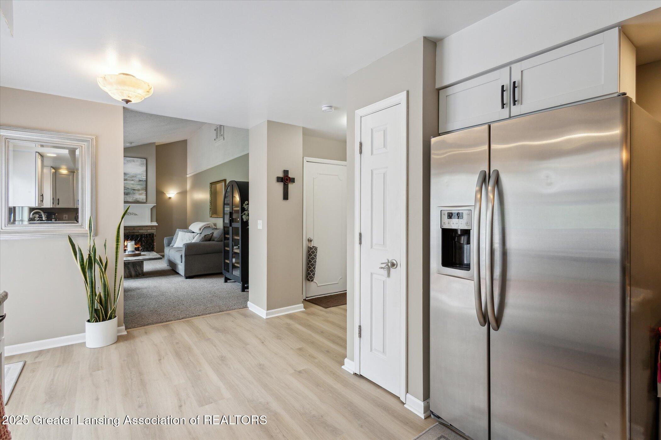 1347 North Creyts Road Lansing, MI 48917 - Photo 12 of 42 13-1347-N-Creyts-Rd-Lansing-MI-48917-Win