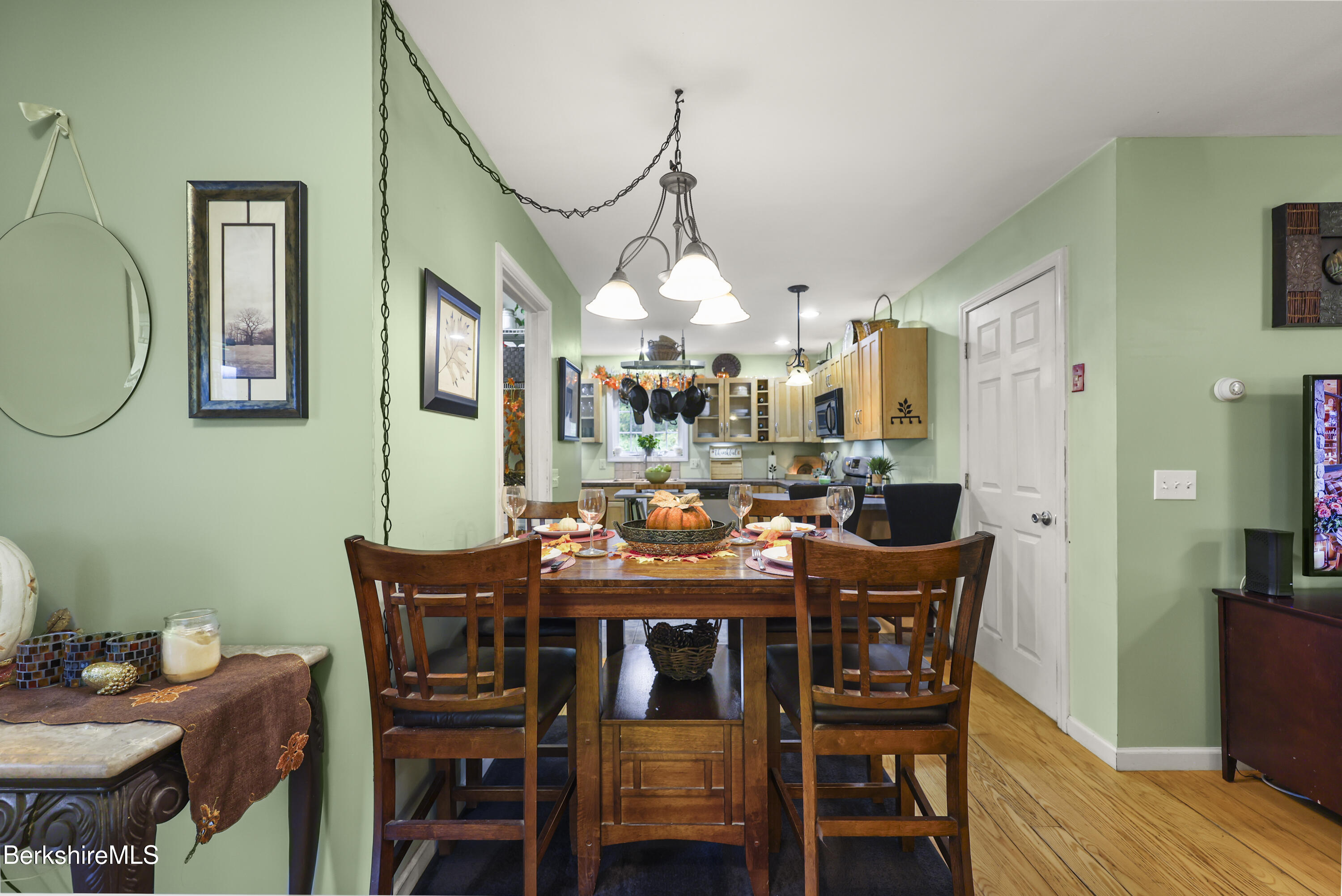 135 S Road Peru, MA 01235 - Photo 27 of 70 Dining Area