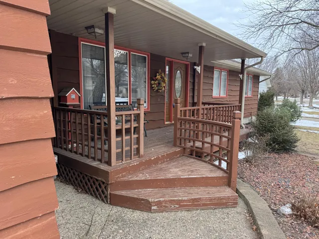 $299,900 | 1807 Brookside Drive, Albert Lea, MN 56007